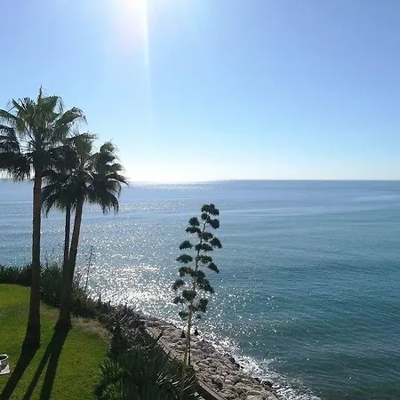 Waterfront Santa Clara Hotel 3*